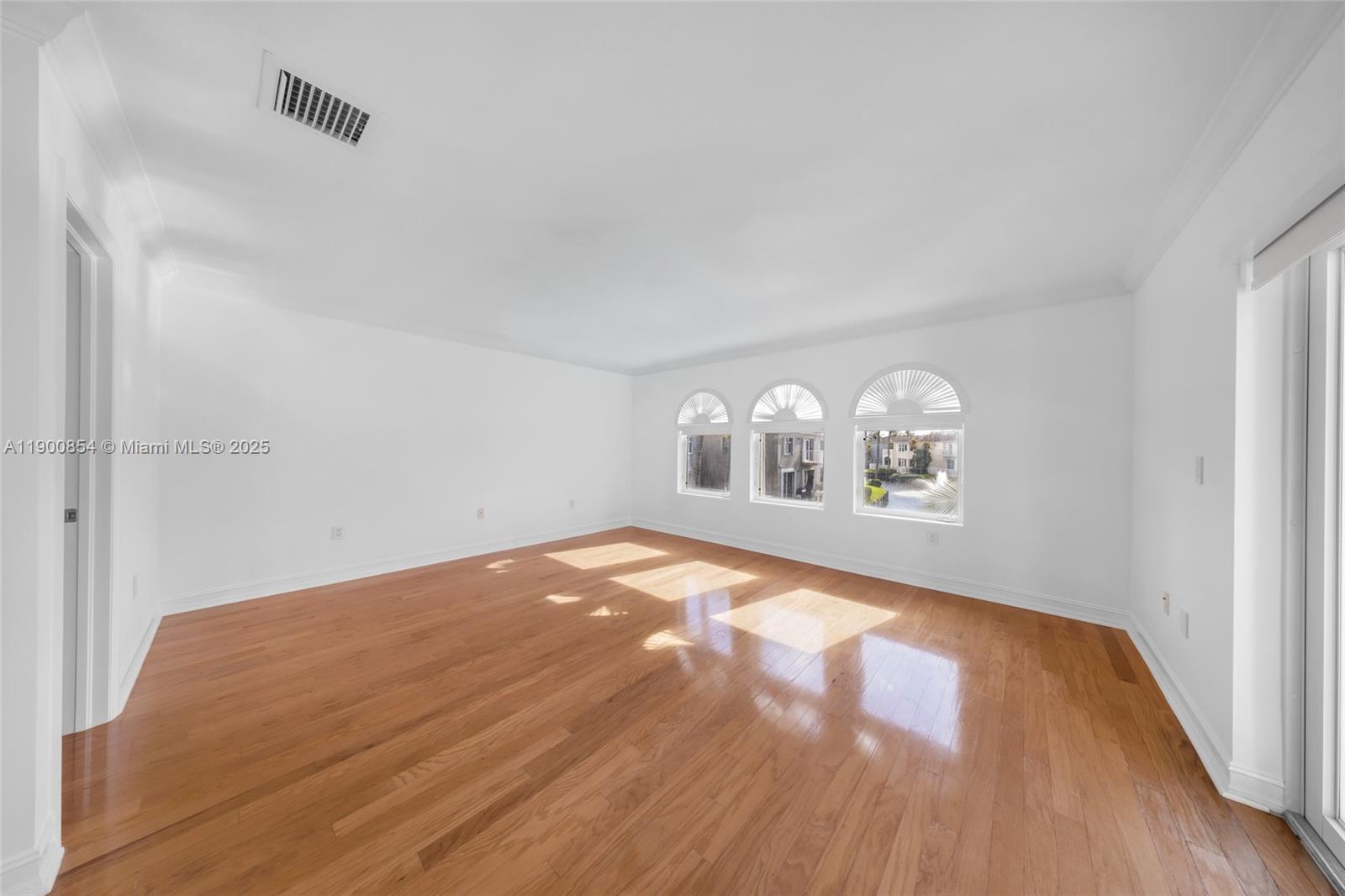 AVENTURA LAKES - PHASE II - Residential Lease