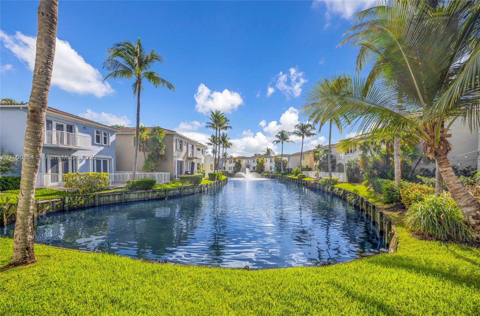AVENTURA LAKES - PHASE II - Residential Lease