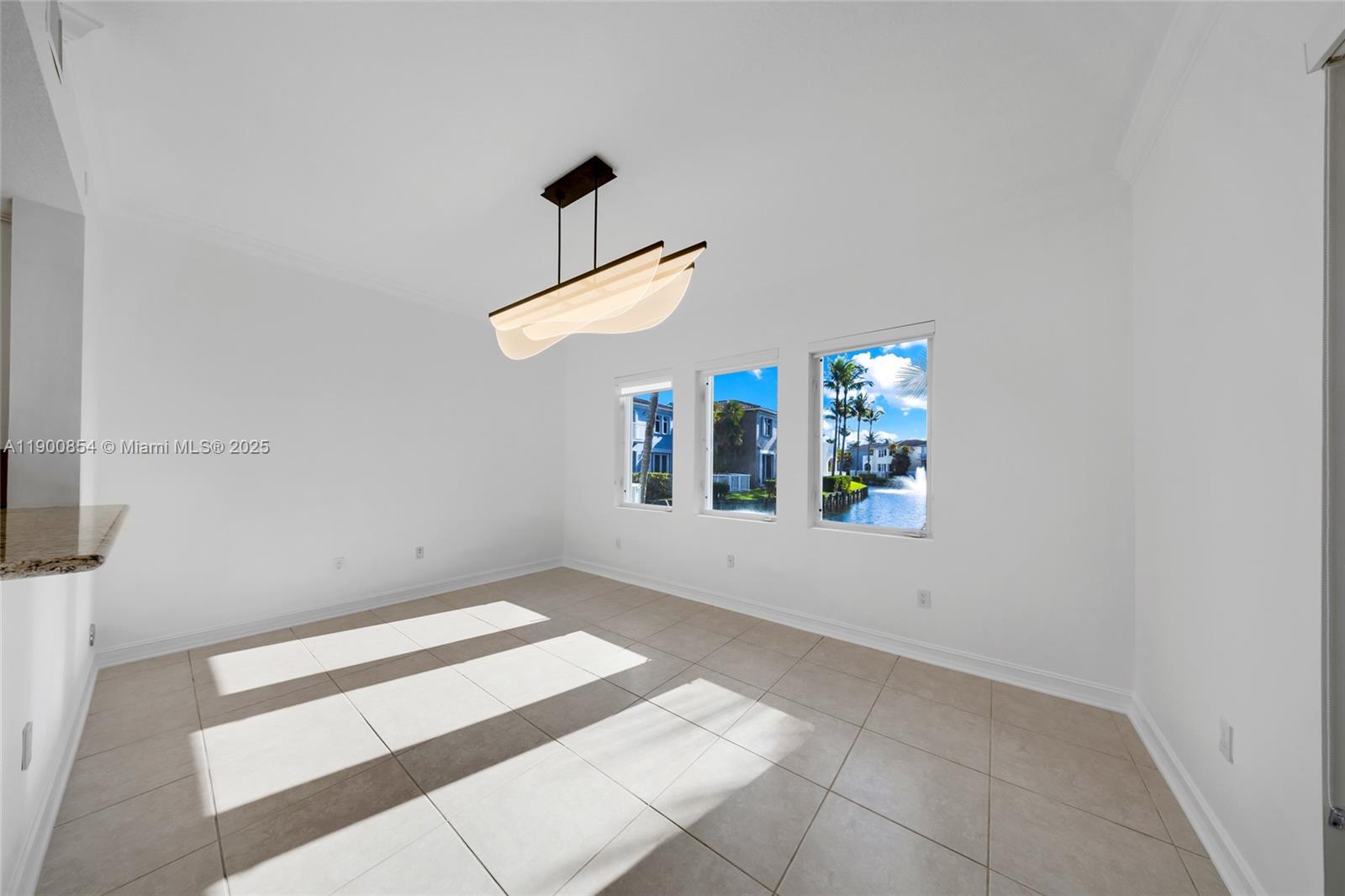 AVENTURA LAKES - PHASE II - Residential Lease