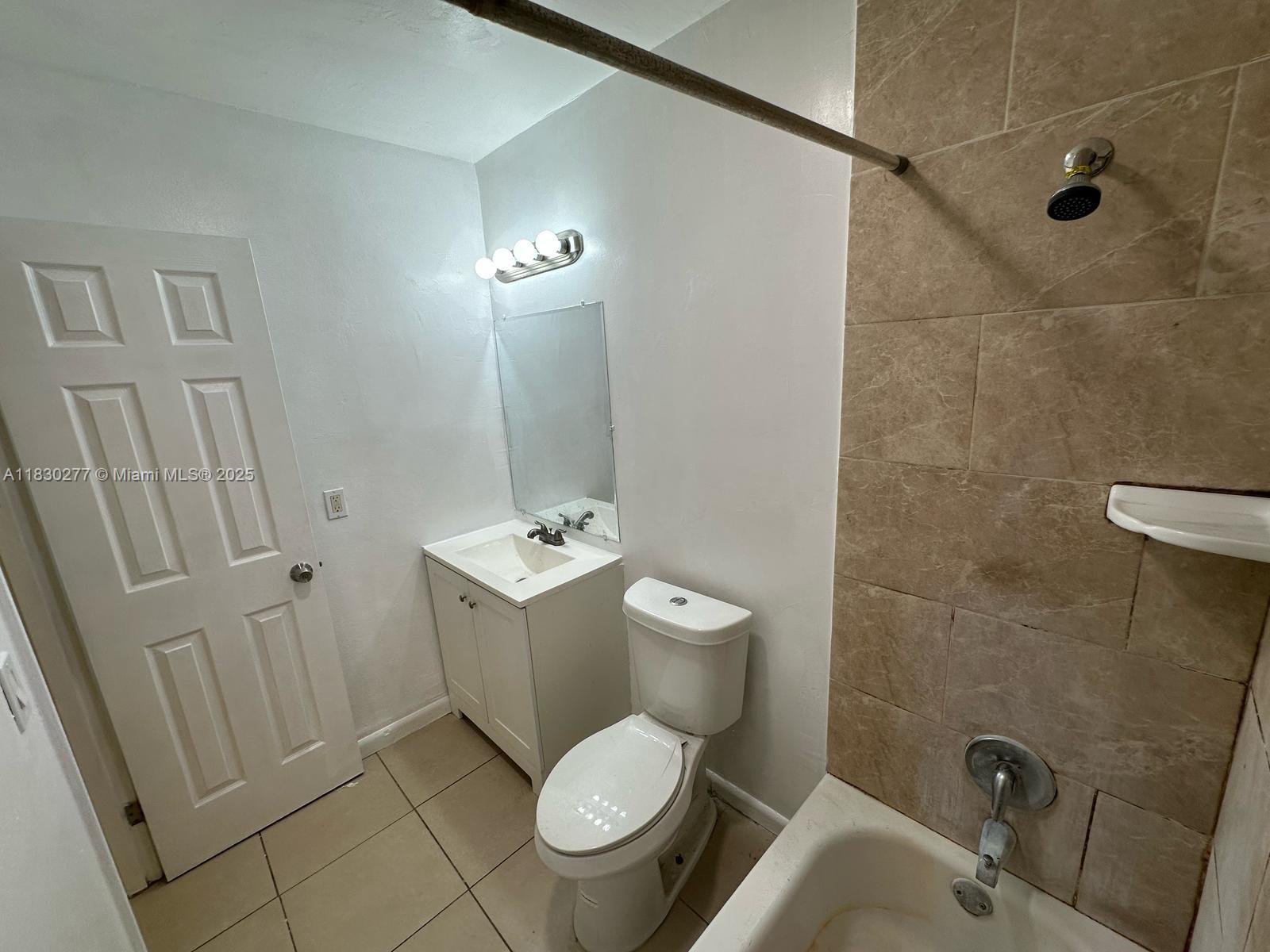 214 SE 8th St 5