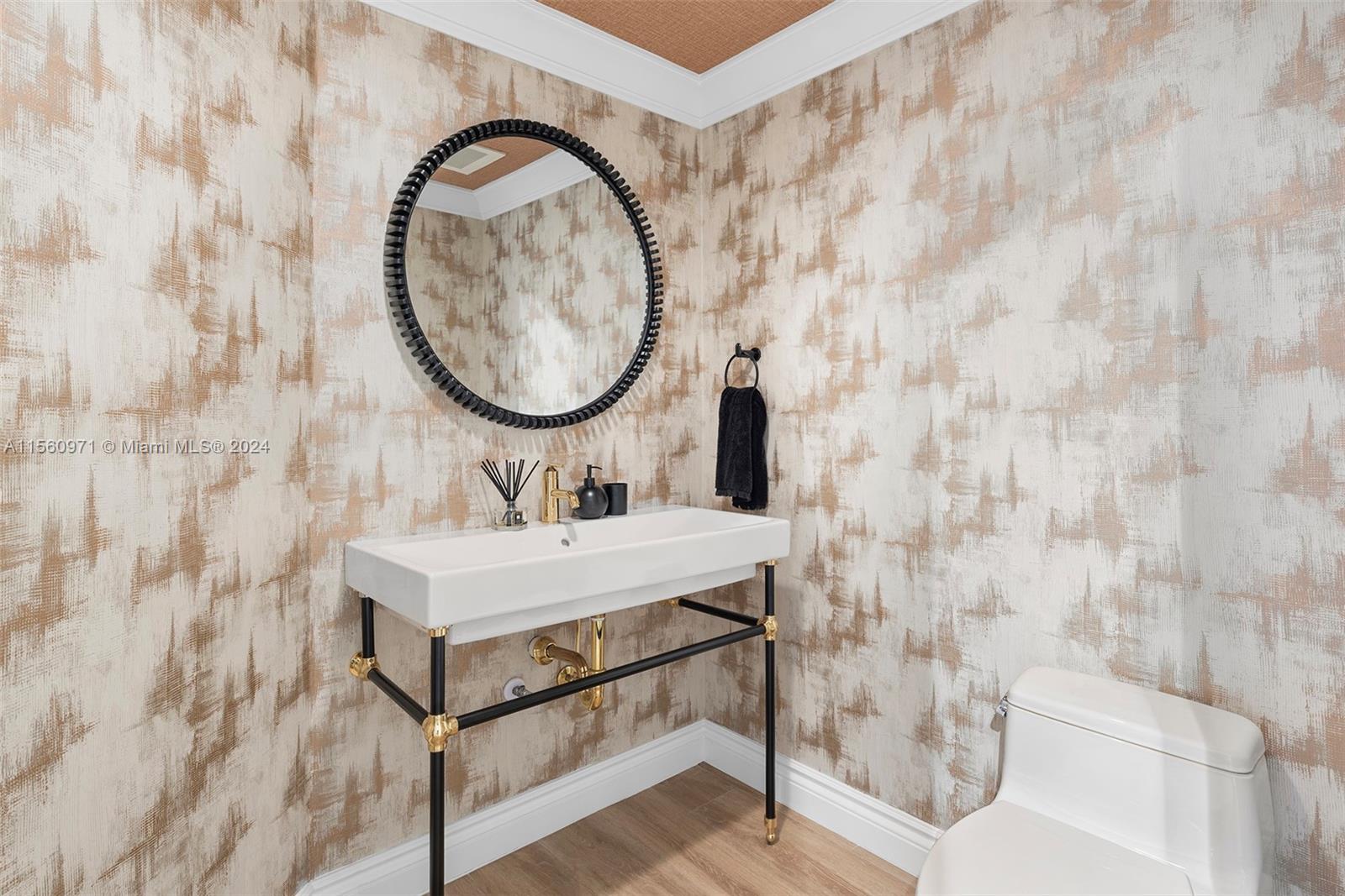 THE PENINSULA CONDO - Residential