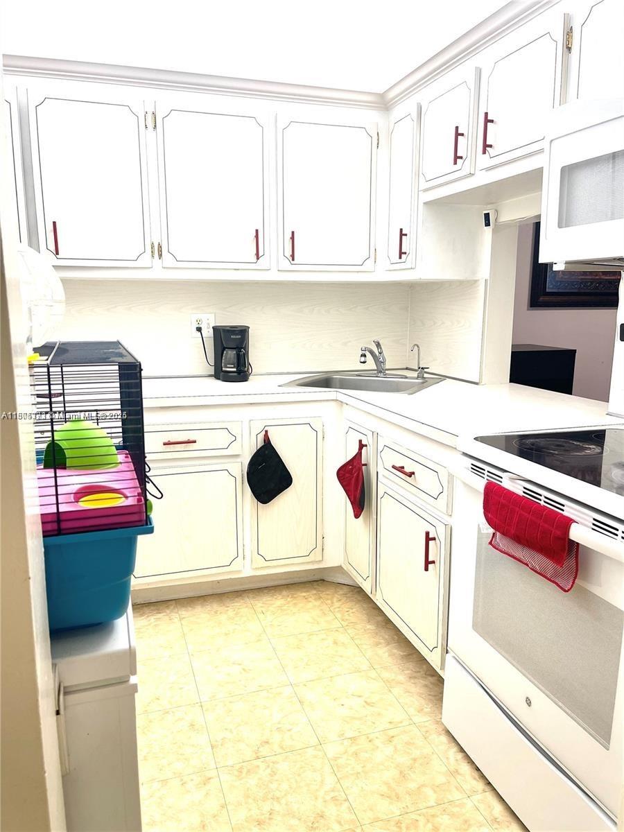 BERMUDA CLUB FOUR CONDO - Residential