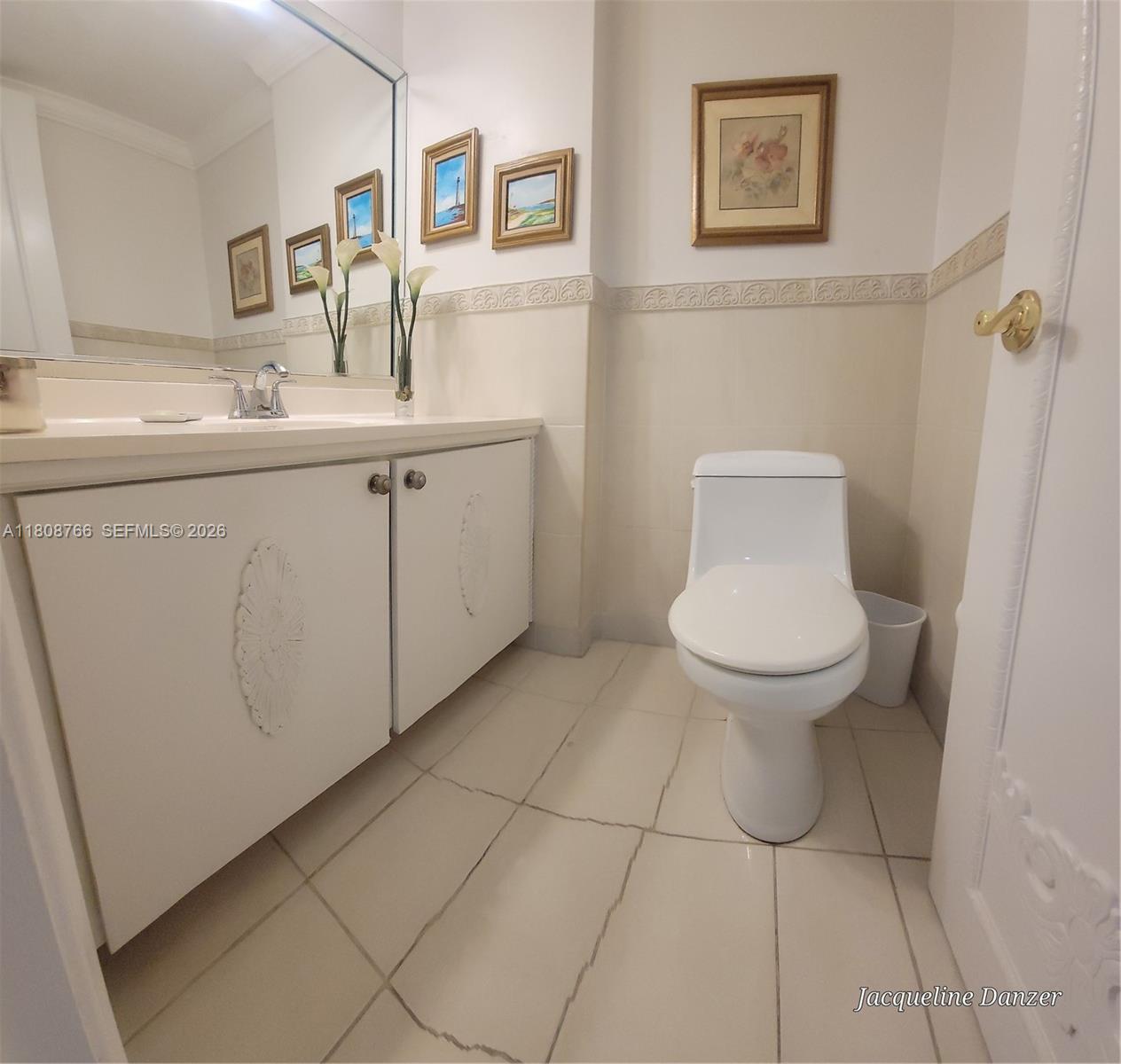 EDEN ISLES CONDO # 4 - Residential