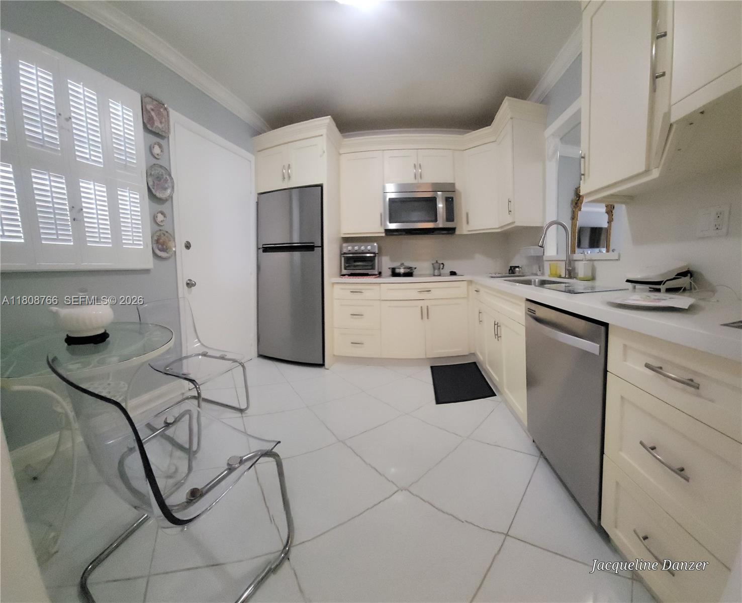 EDEN ISLES CONDO # 4 - Residential