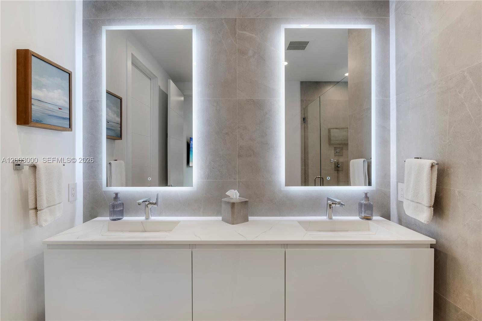 LINCOLN MANOR - Residential