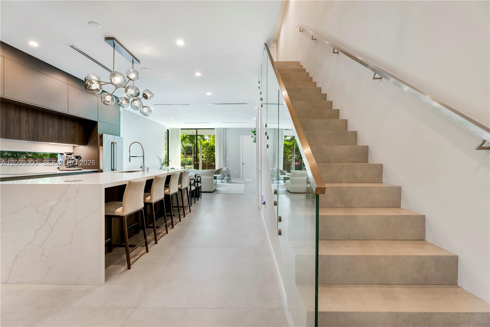 LINCOLN MANOR - Residential