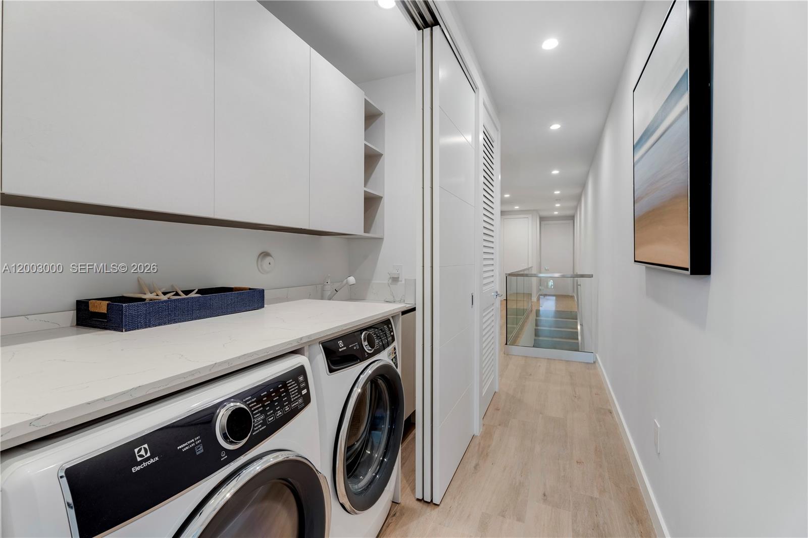 LINCOLN MANOR - Residential