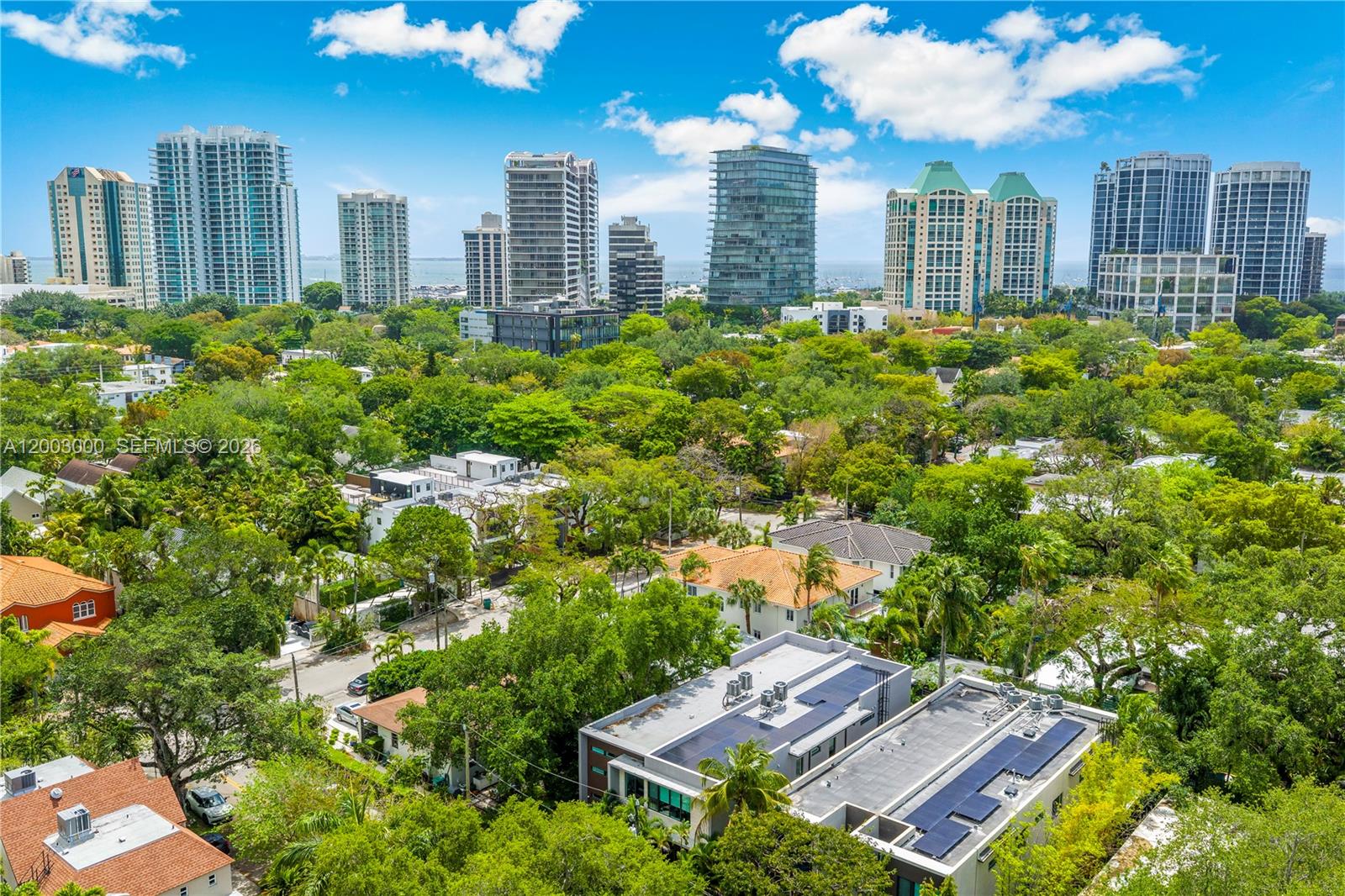 LINCOLN MANOR - Residential