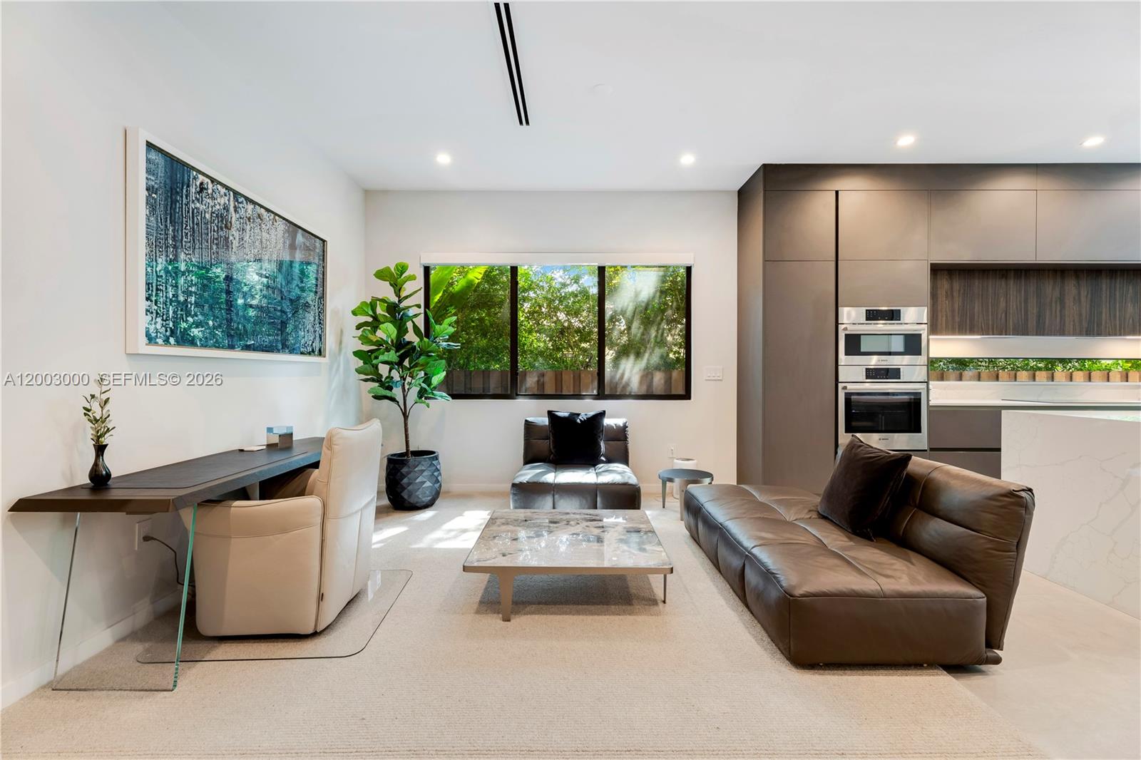 LINCOLN MANOR - Residential