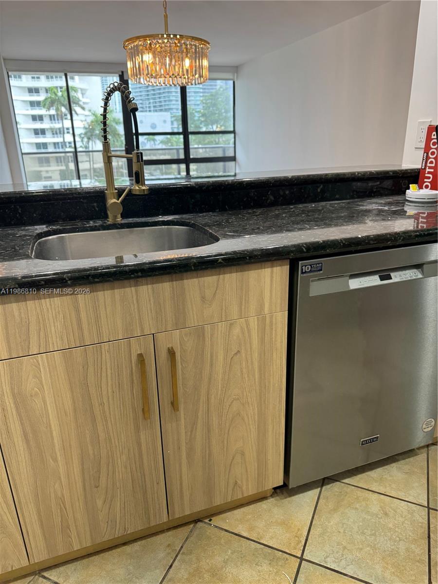 CHARTER CLUB CONDO - Residential Lease