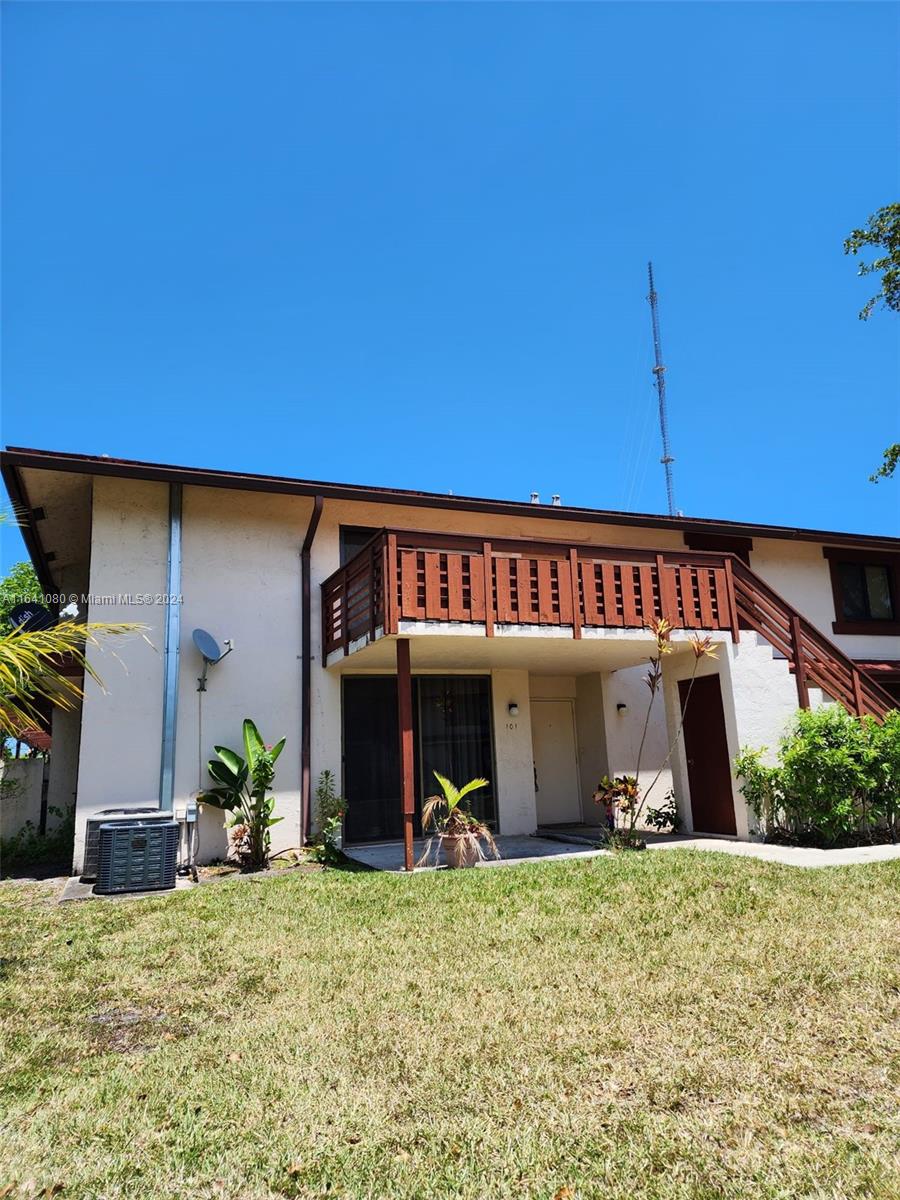 MISTY LAKE SOUTH CONDO PH - Residential