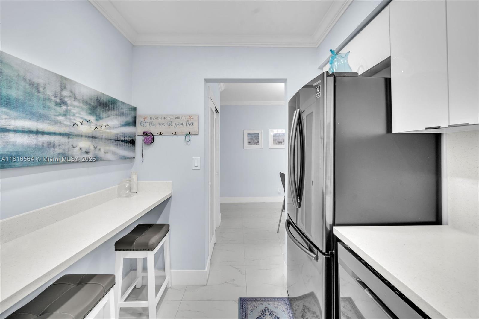 WAVE CONDO - Residential