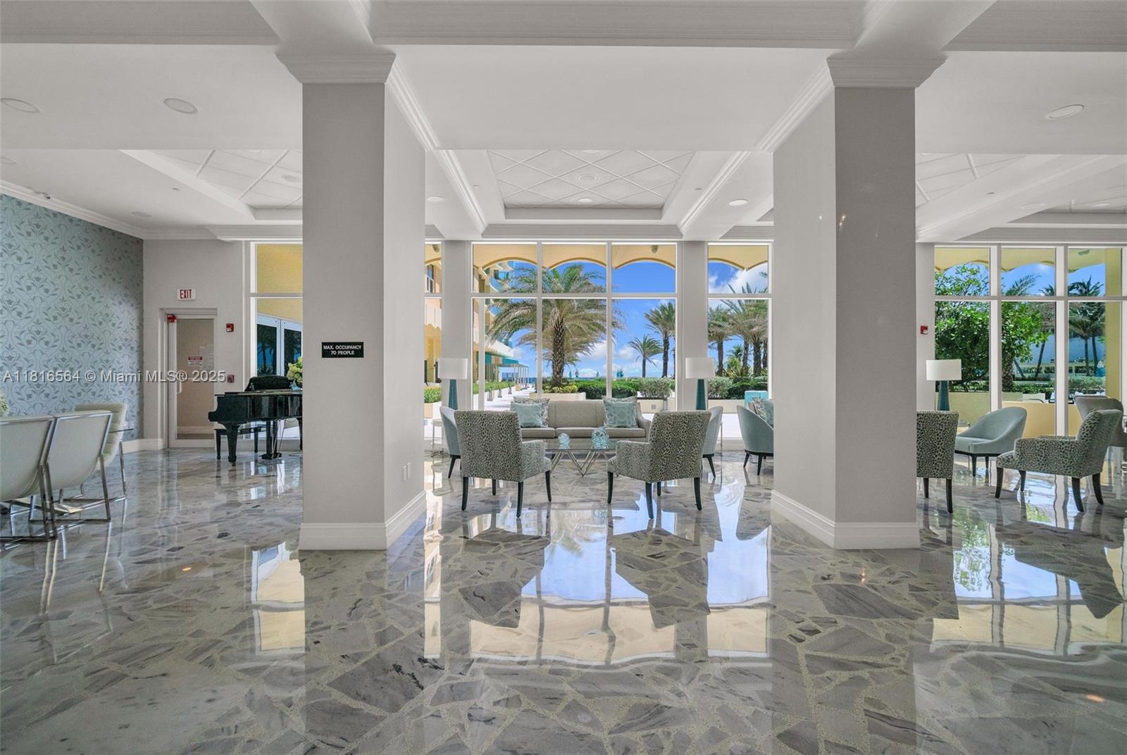 WAVE CONDO - Residential