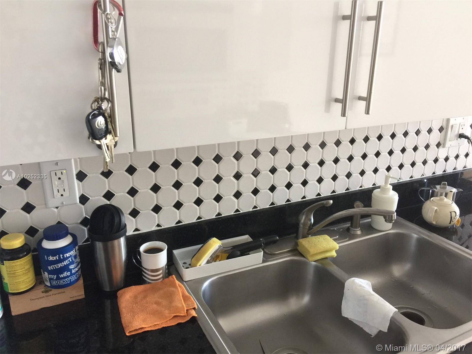 WINSTON TOWERS - Residential Lease