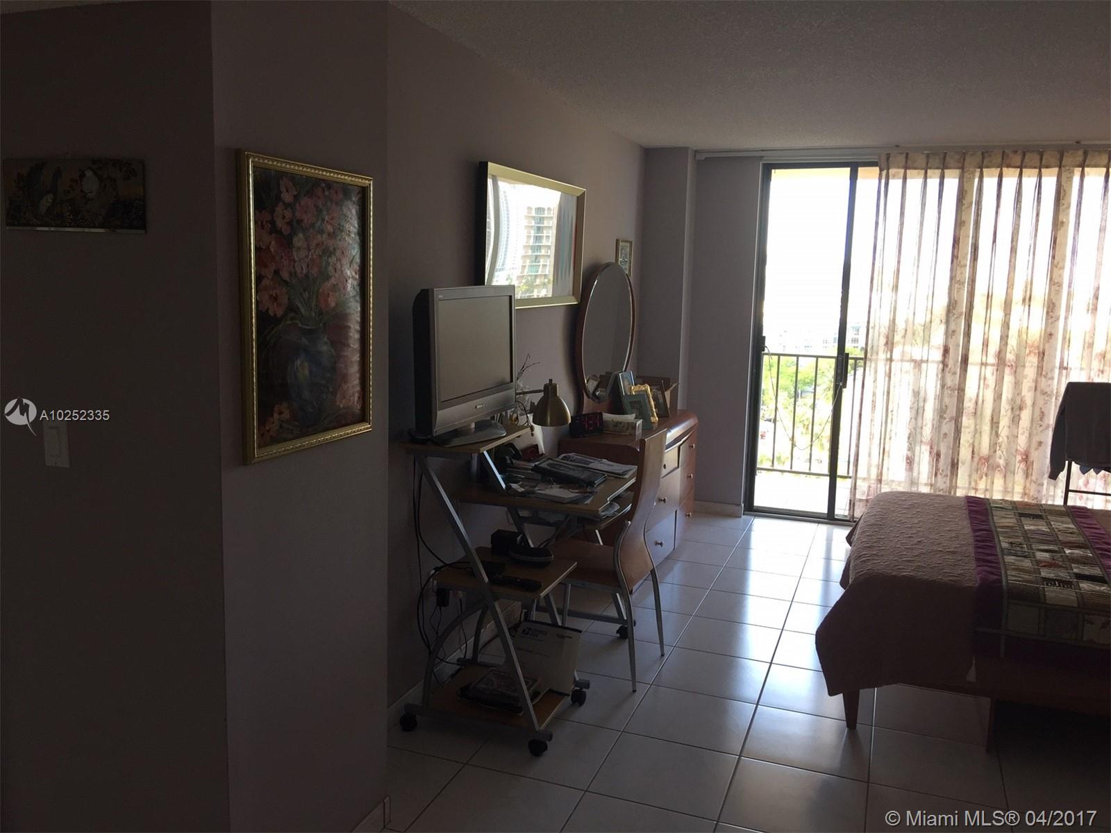 WINSTON TOWERS - Residential Lease