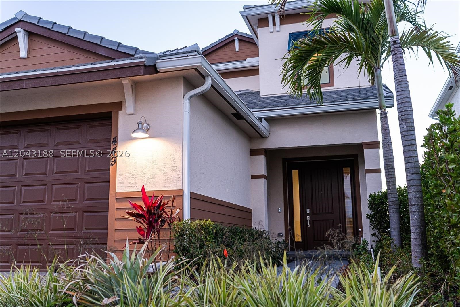 449 SE Fascino Cir
