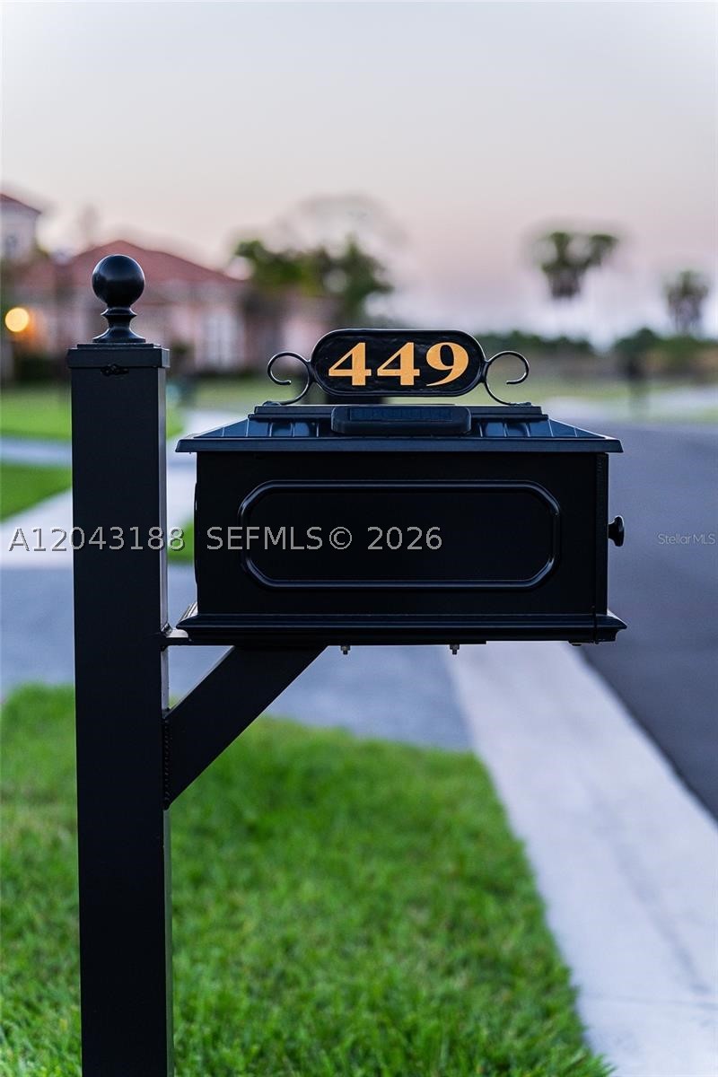 449 SE Fascino Cir
