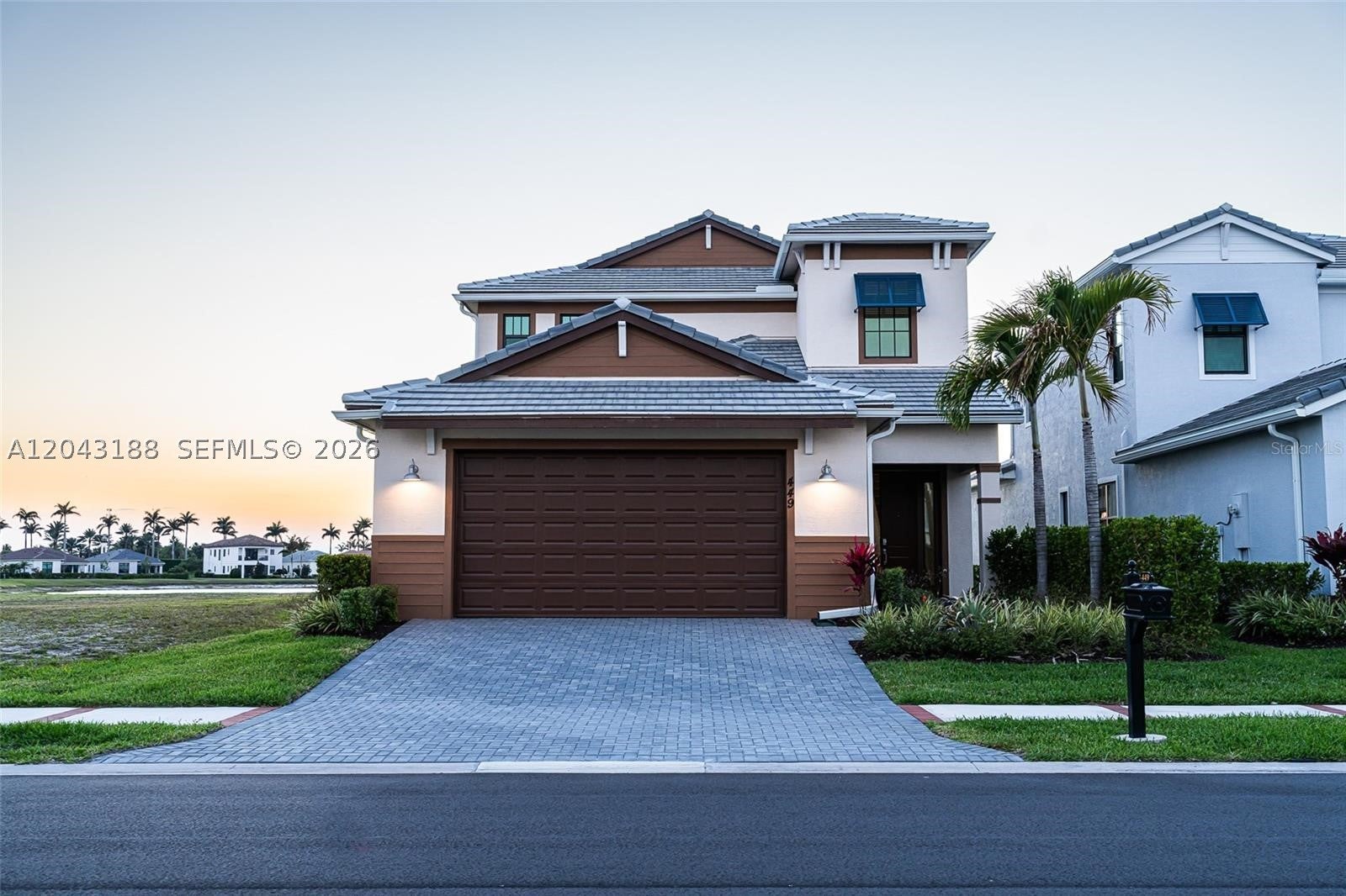 449 SE Fascino Cir - Image 1