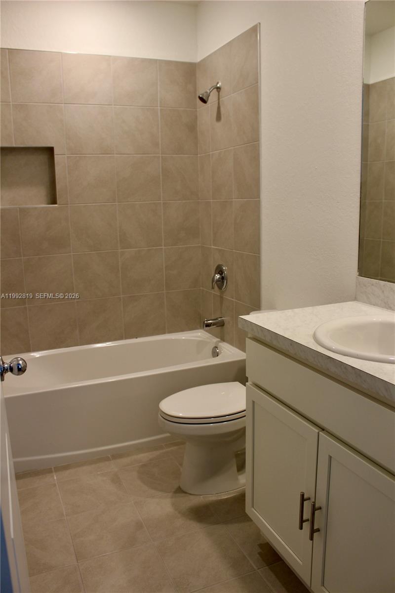 Palm Cay - Residential Lease