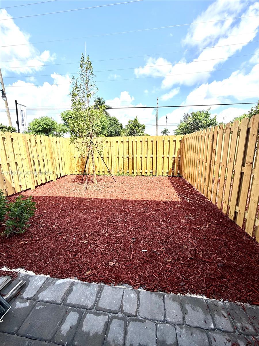 Palm Cay - Residential Lease