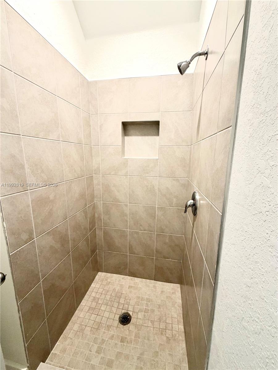 Palm Cay - Residential Lease