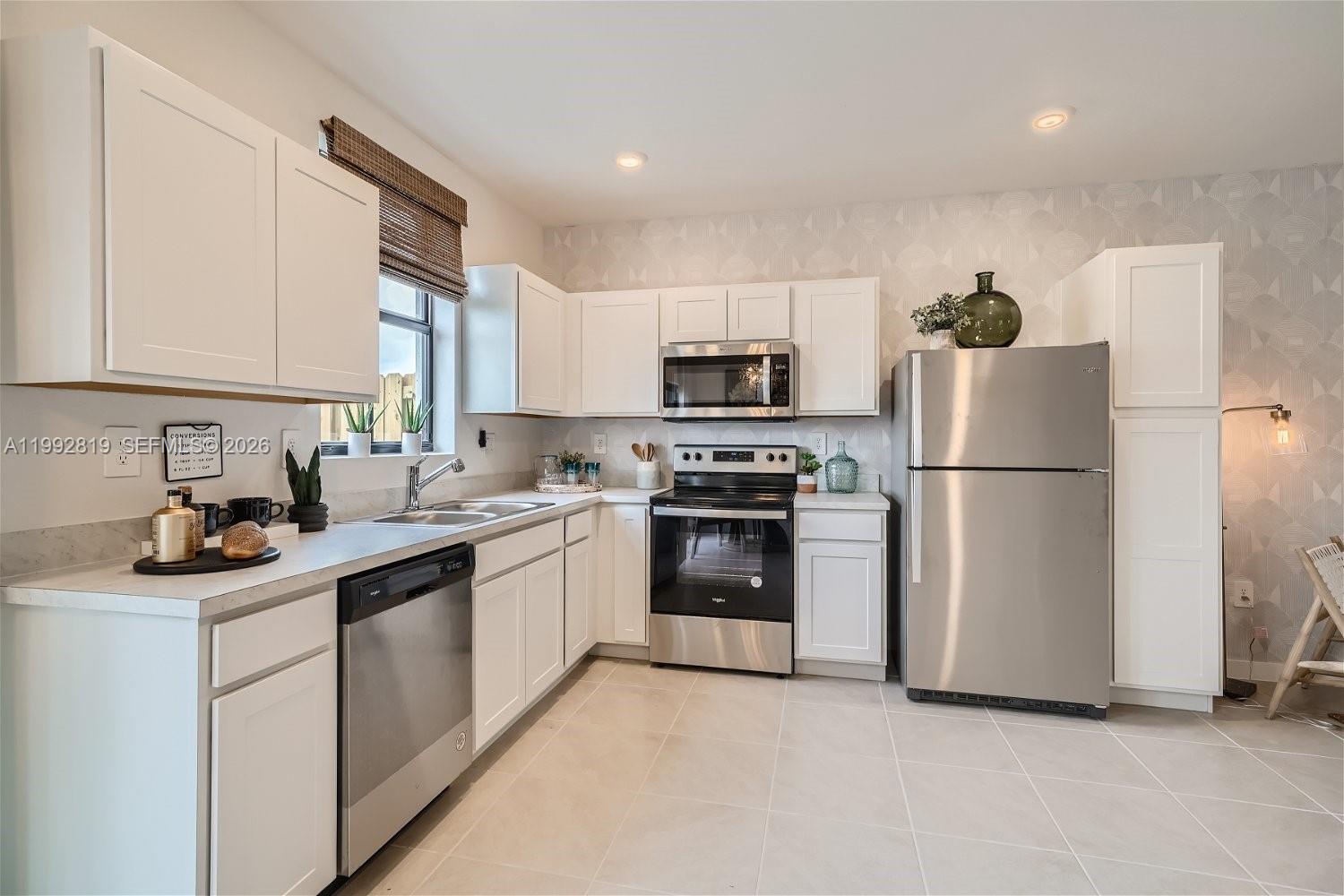 Palm Cay - Residential Lease