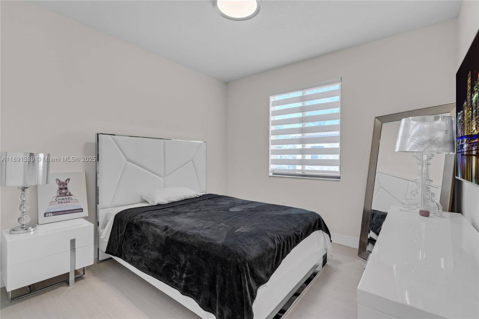 DOWNTOWN DORAL SOUTH PHAS - Residential Lease