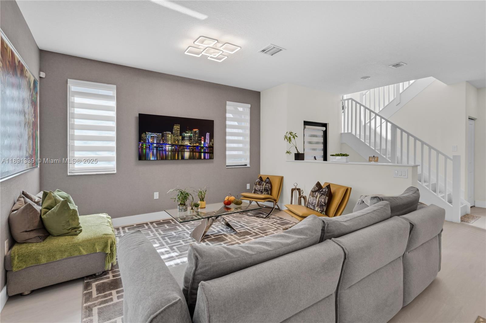 DOWNTOWN DORAL SOUTH PHAS - Residential Lease