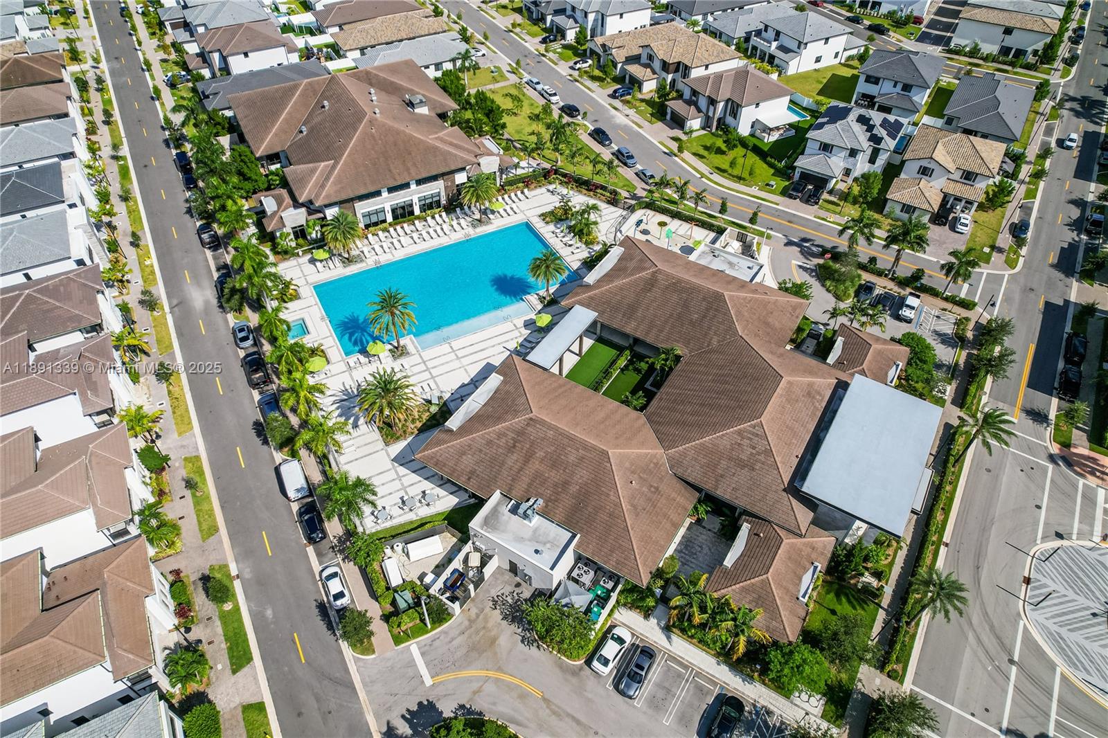 DOWNTOWN DORAL SOUTH PHAS - Residential Lease