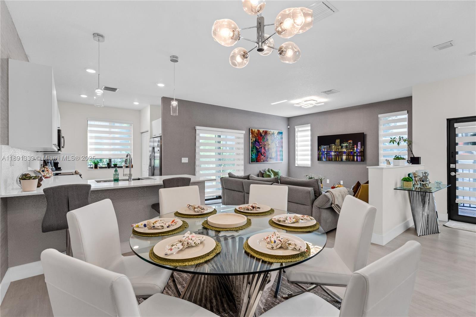 DOWNTOWN DORAL SOUTH PHAS - Residential Lease
