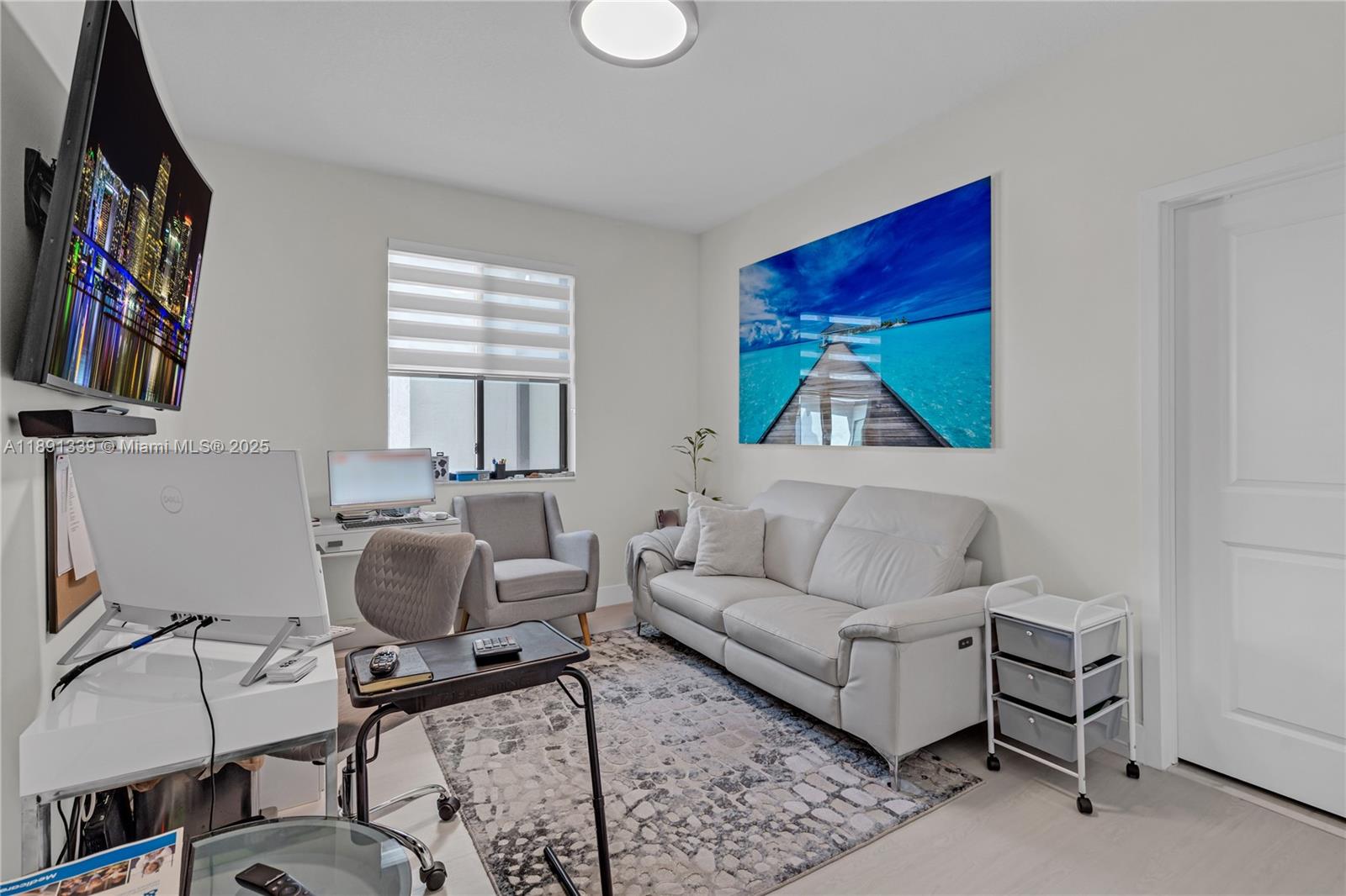 DOWNTOWN DORAL SOUTH PHAS - Residential Lease