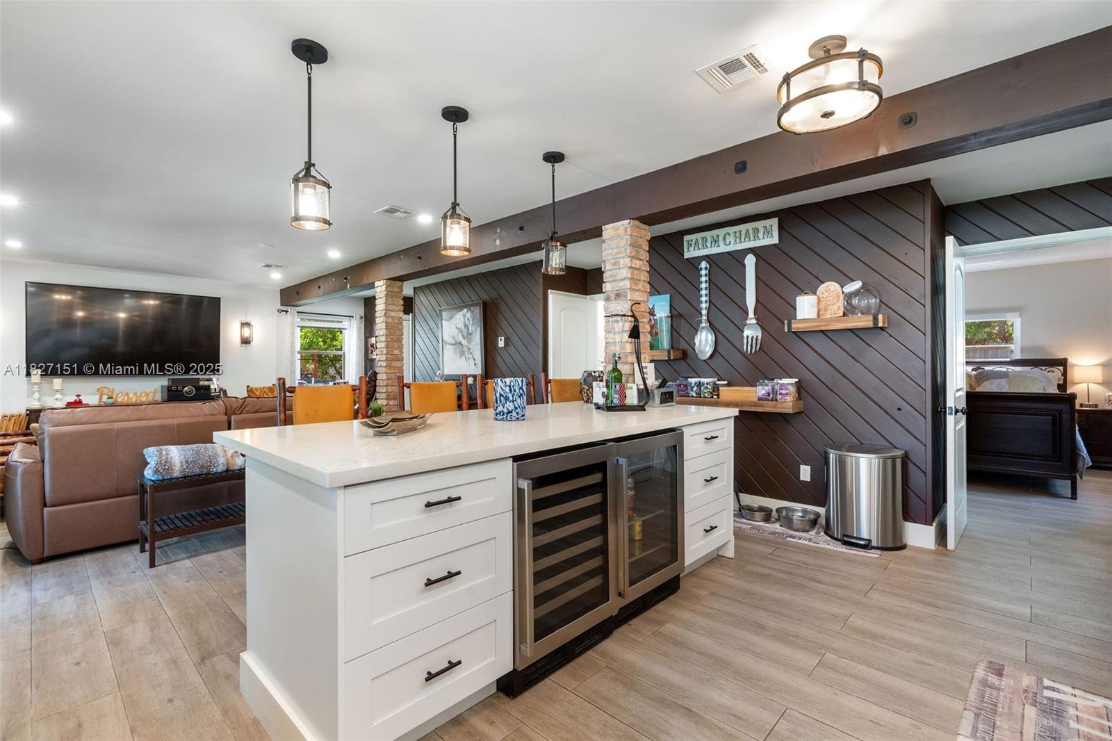 SWEETWATER ESTS SUB - Residential