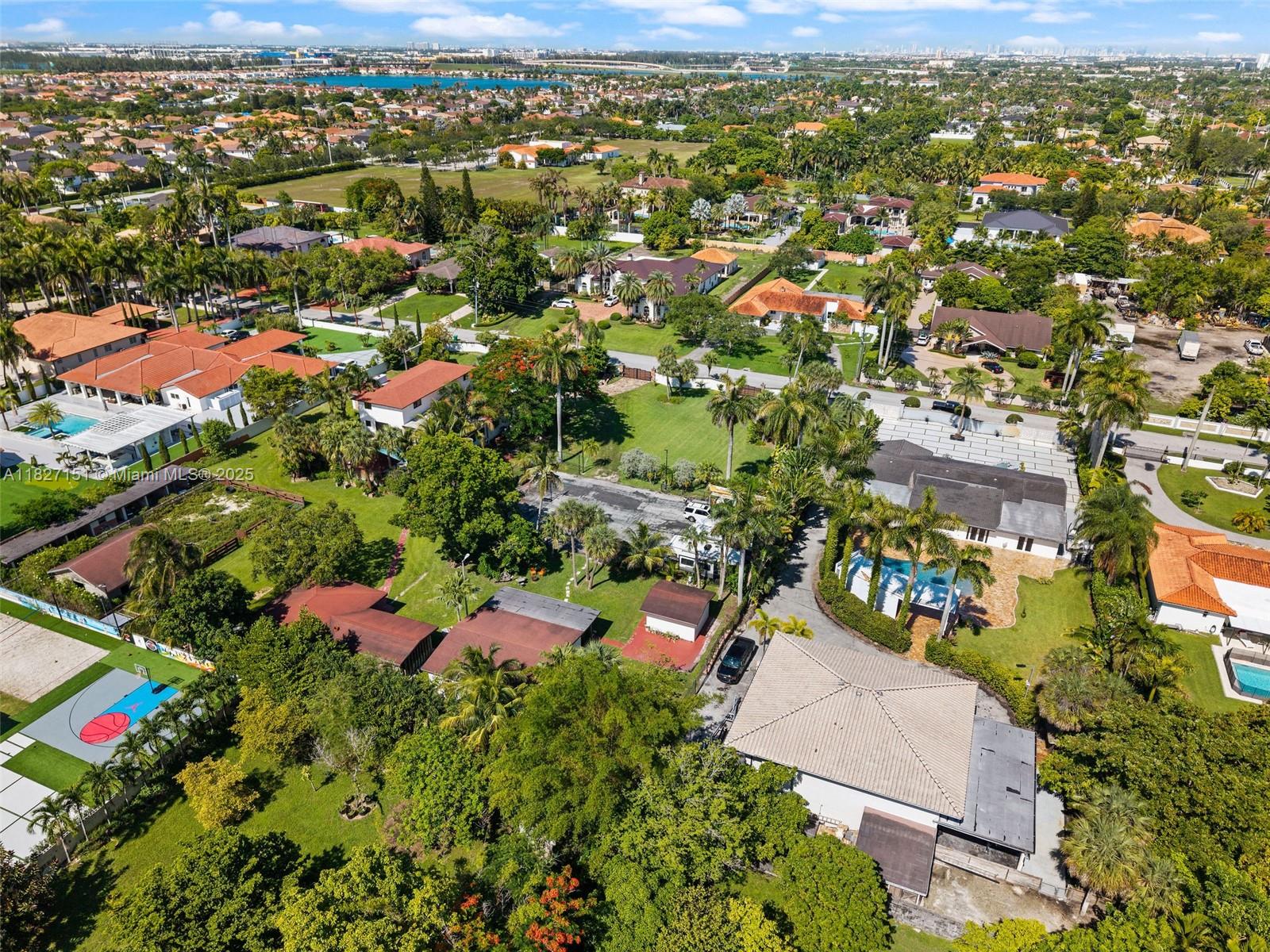 SWEETWATER ESTS SUB - Residential