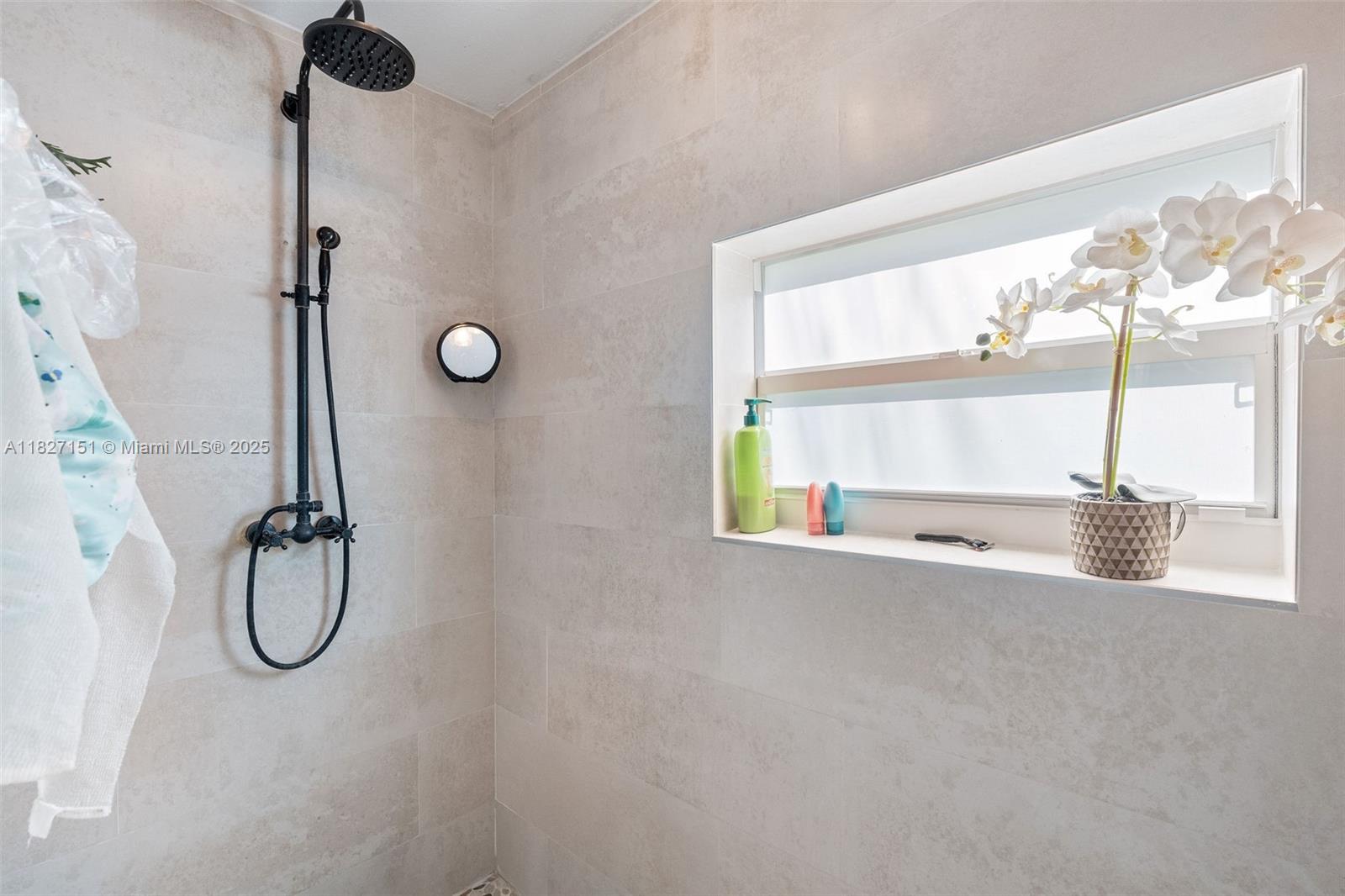 SWEETWATER ESTS SUB - Residential