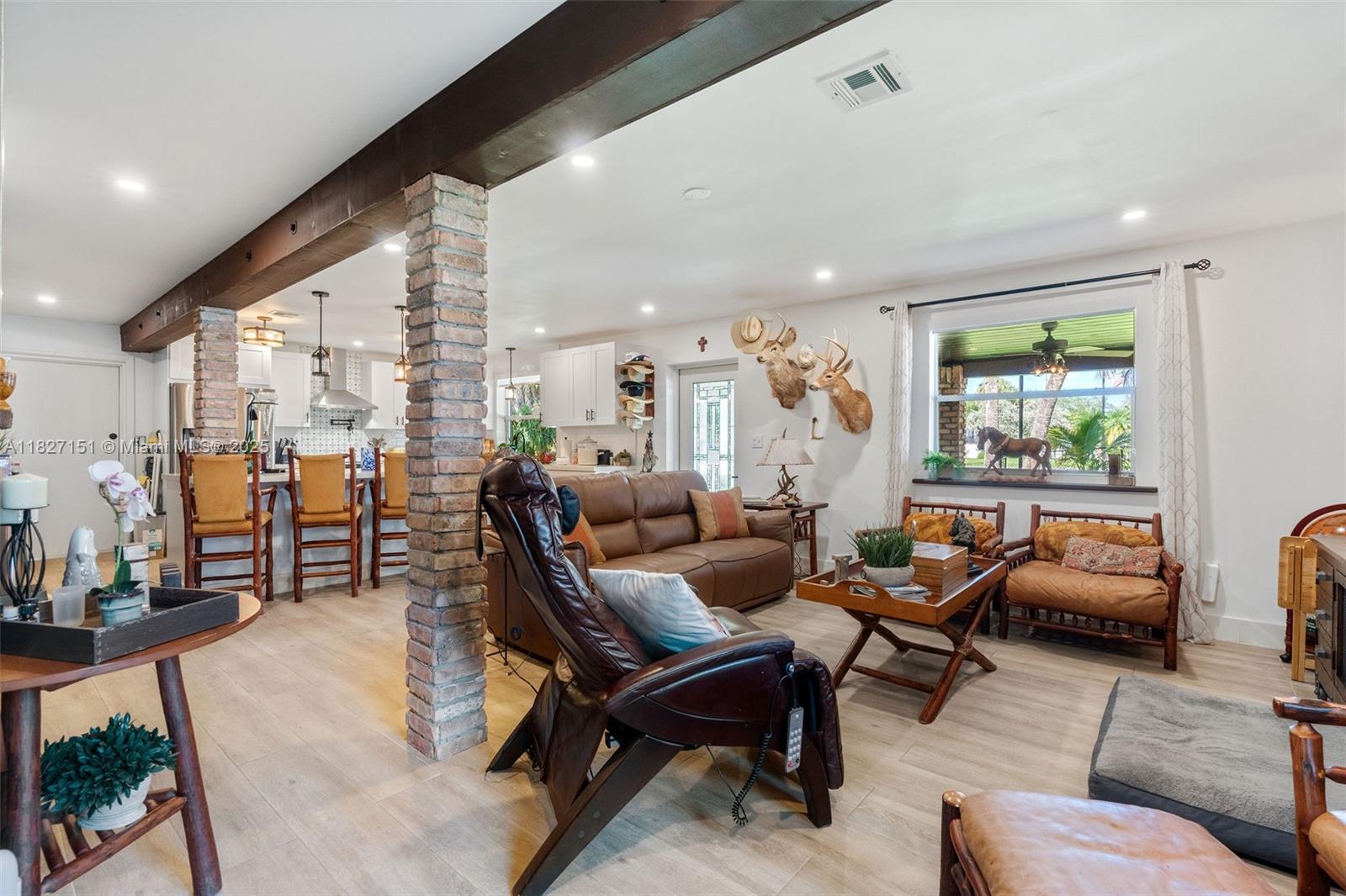 SWEETWATER ESTS SUB - Residential