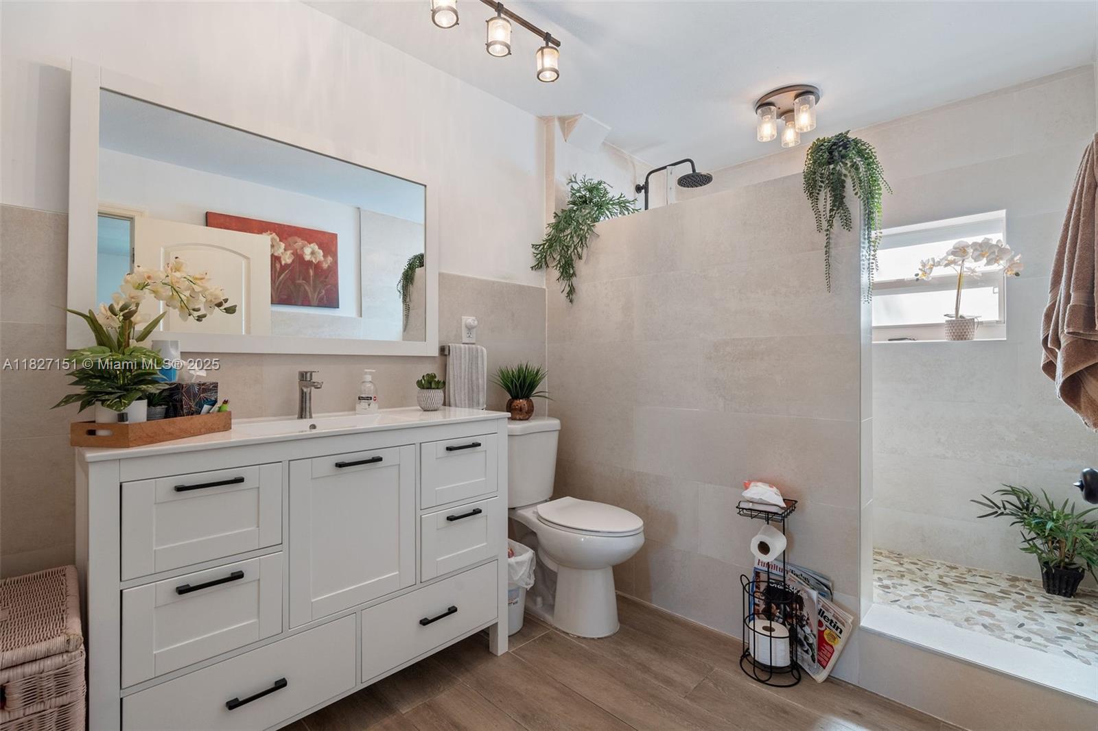 SWEETWATER ESTS SUB - Residential