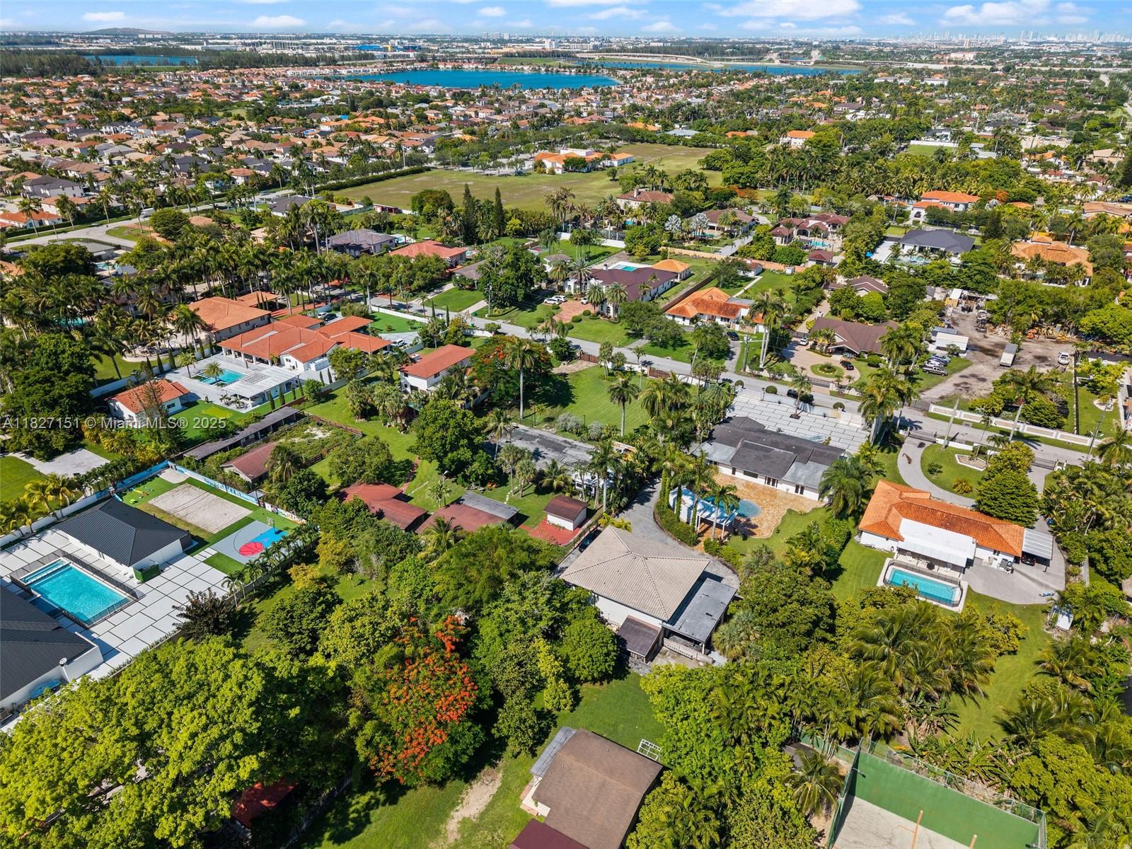 SWEETWATER ESTS SUB - Residential