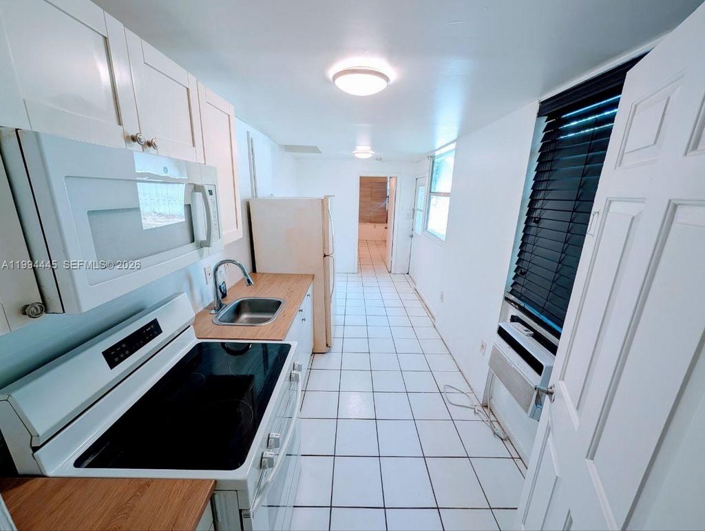 Photo of 1825 Harding St #5, Hollywood, FL 33020 (MLS # A11994445)