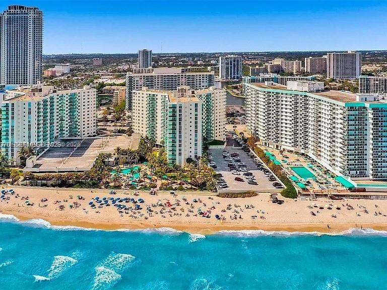TIDES ON HOLLYWOOD BEACH - Residential