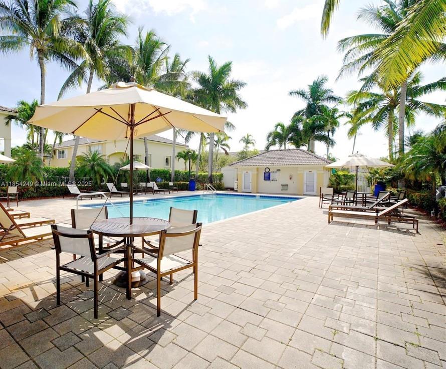 Amazing 3 bedroom, 2.5 bathroom townhouse in Doral. Utilities included: cable, electricity, heat, gas, internet, air conditioning and water. Is pet friendly. Date Available: Sep 1st 2025. $4,100/month rent. $8,200 security deposit required.