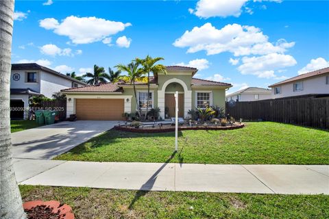 8916 SW 213th St Cutler Bay FL 33189