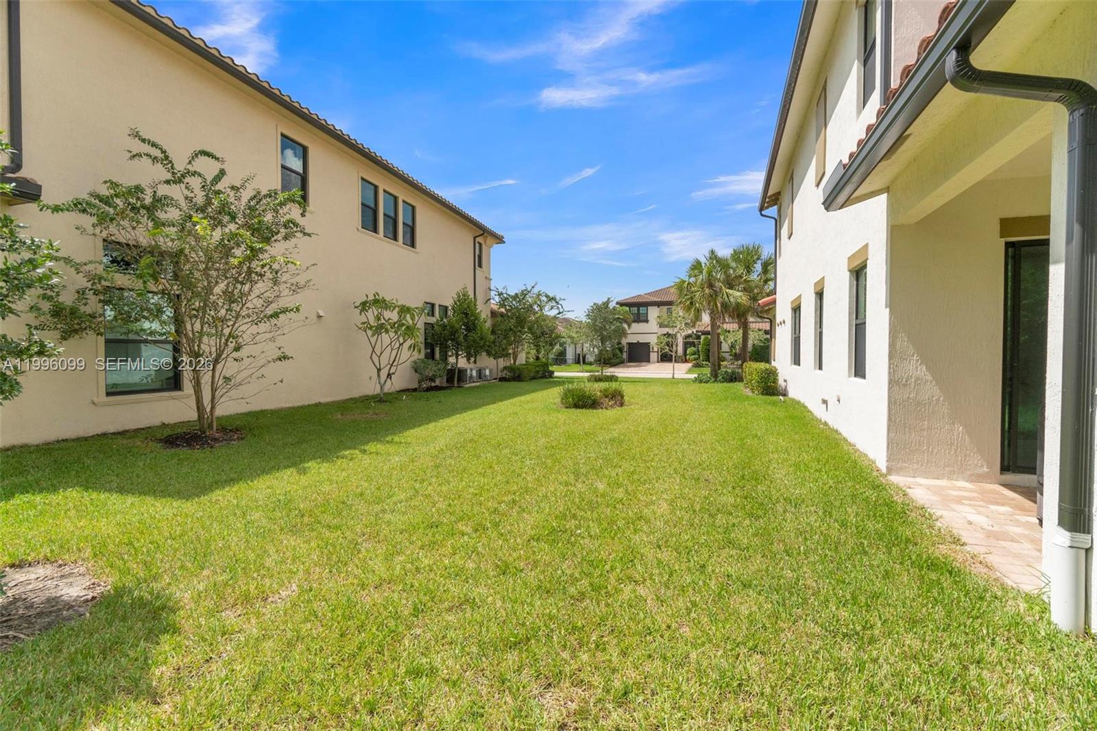 PARKLAND BAY - Residential