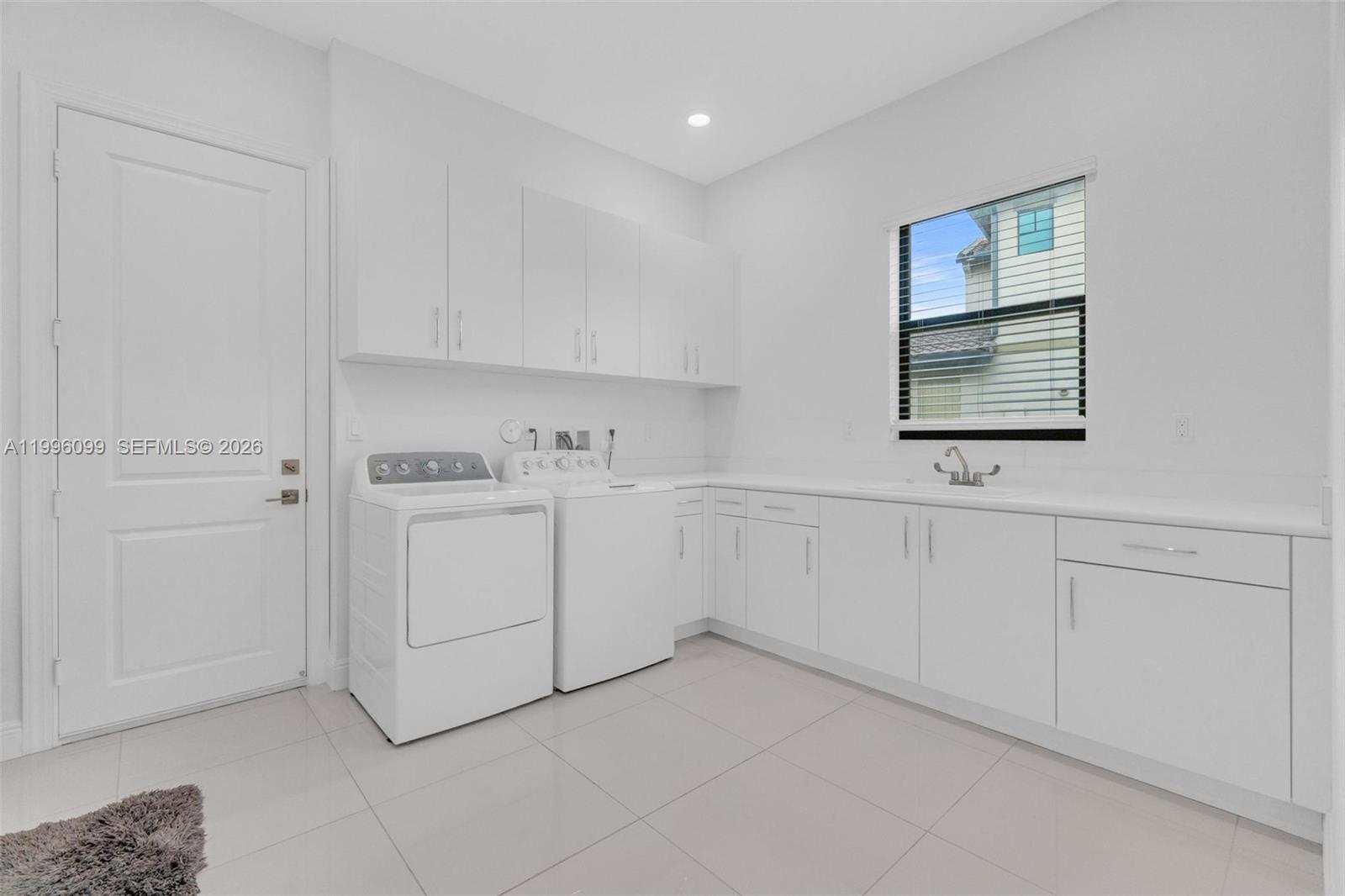 PARKLAND BAY - Residential