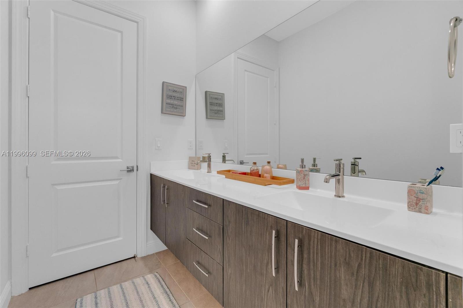 PARKLAND BAY - Residential