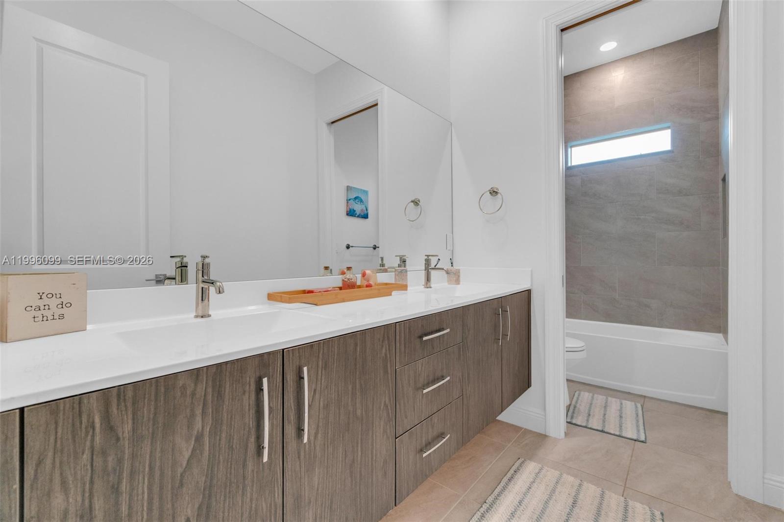 PARKLAND BAY - Residential