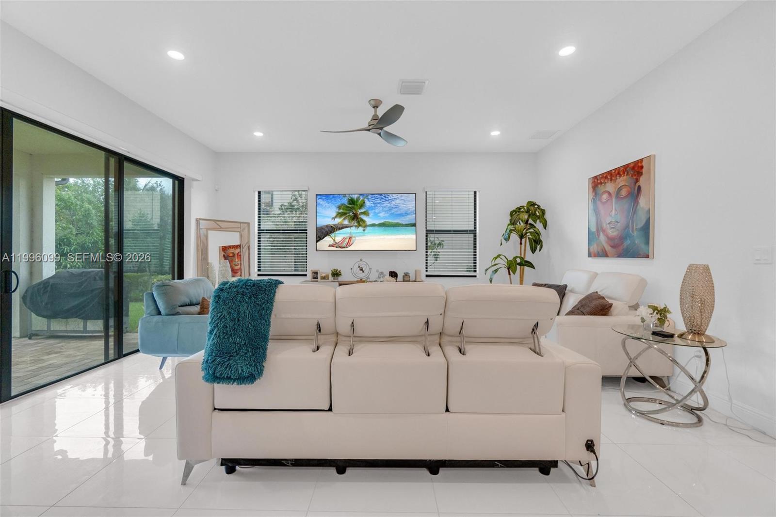 PARKLAND BAY - Residential