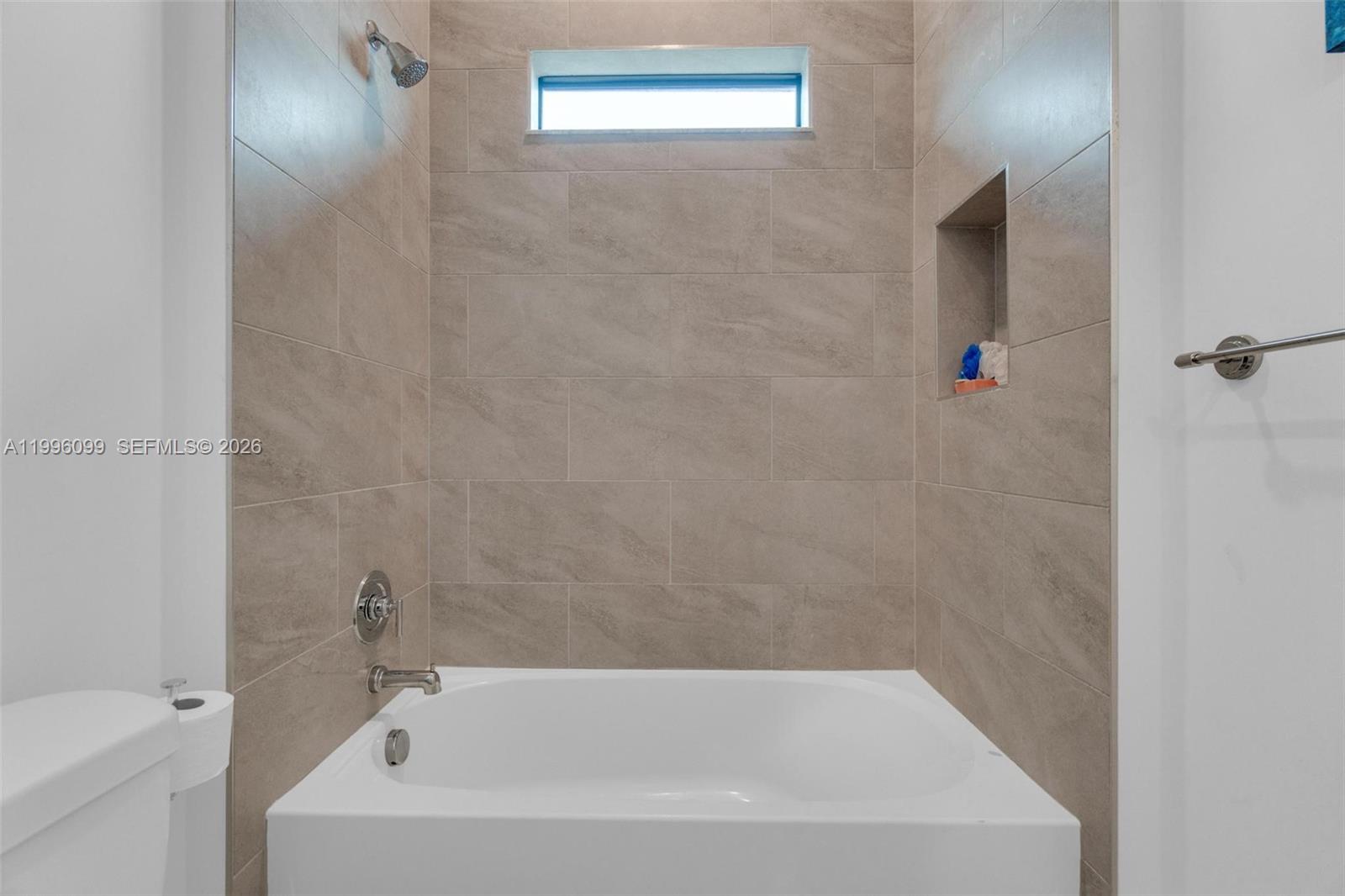 PARKLAND BAY - Residential