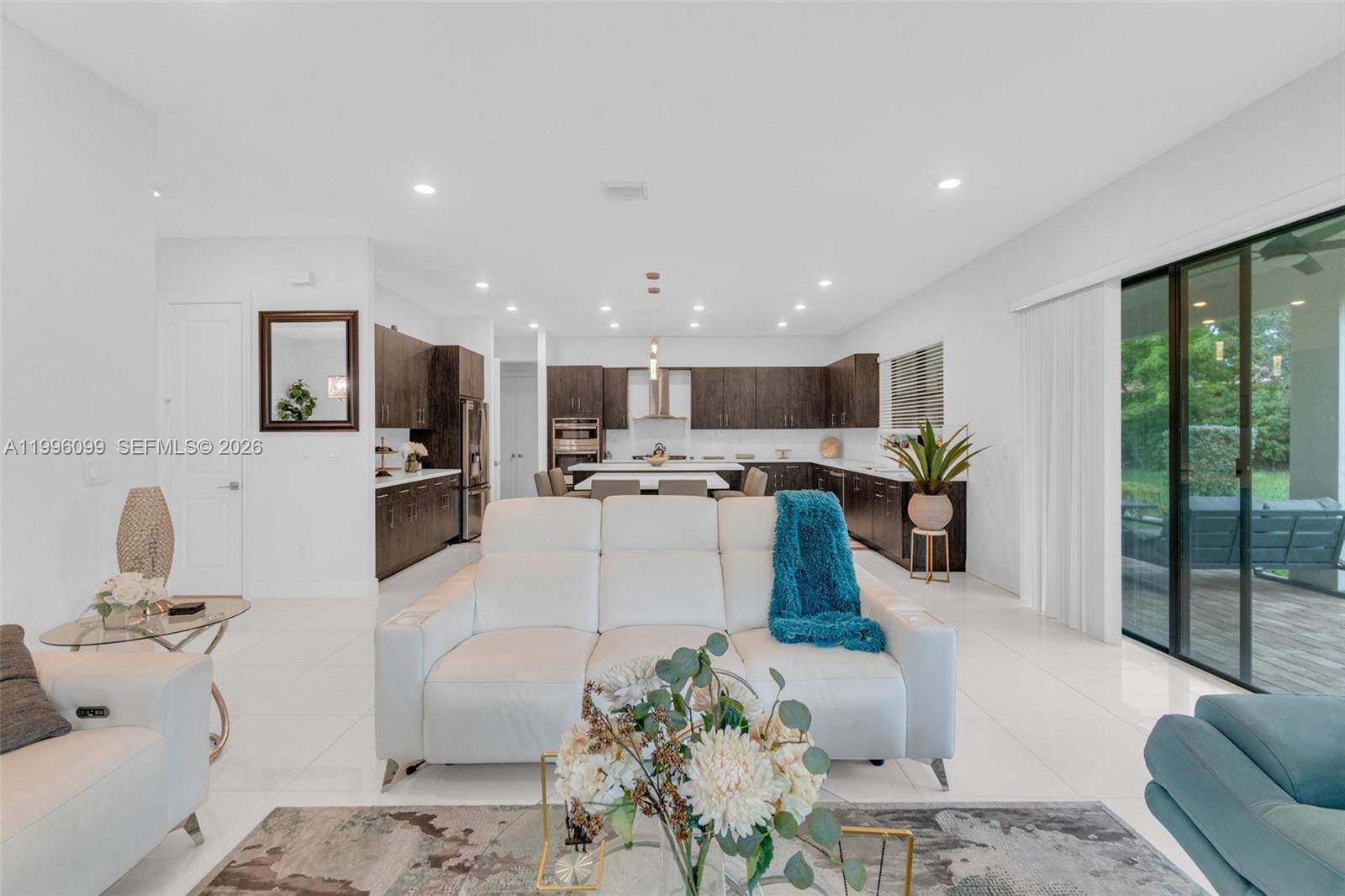 PARKLAND BAY - Residential