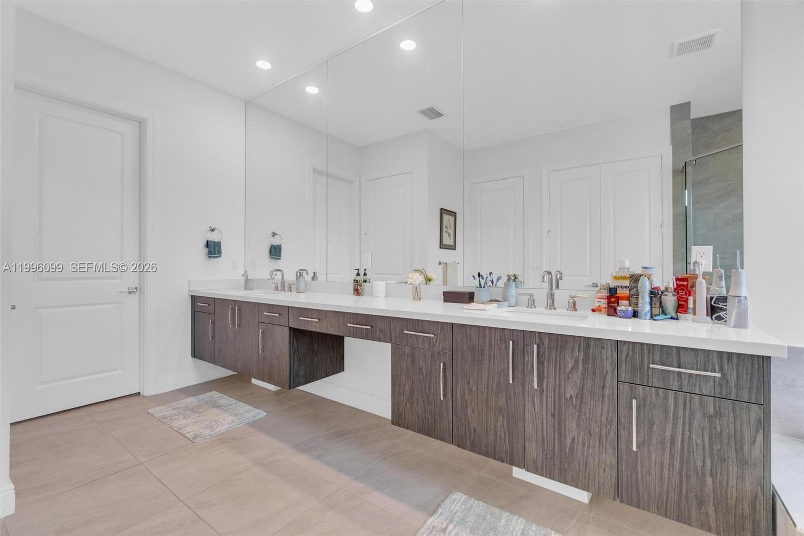 PARKLAND BAY - Residential