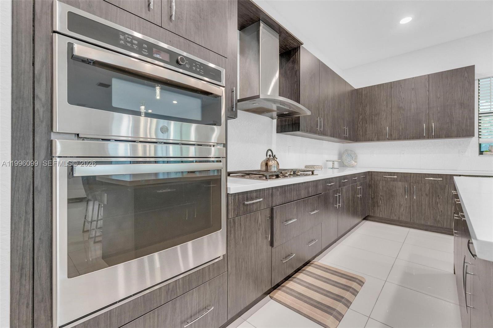 PARKLAND BAY - Residential